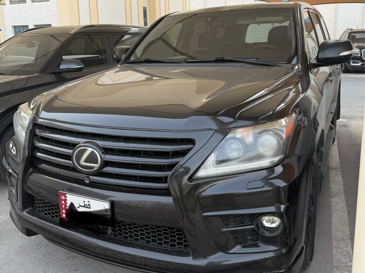 Lexus LX 570 2012 - Image 2