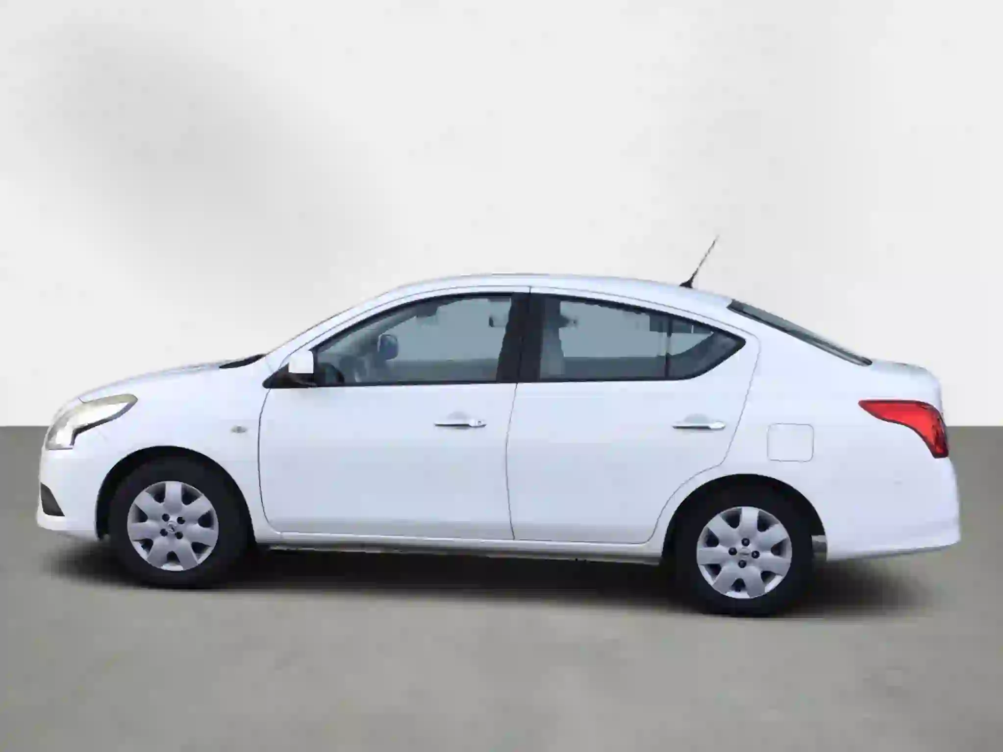 Nissan Sunny 2023 - Image 2