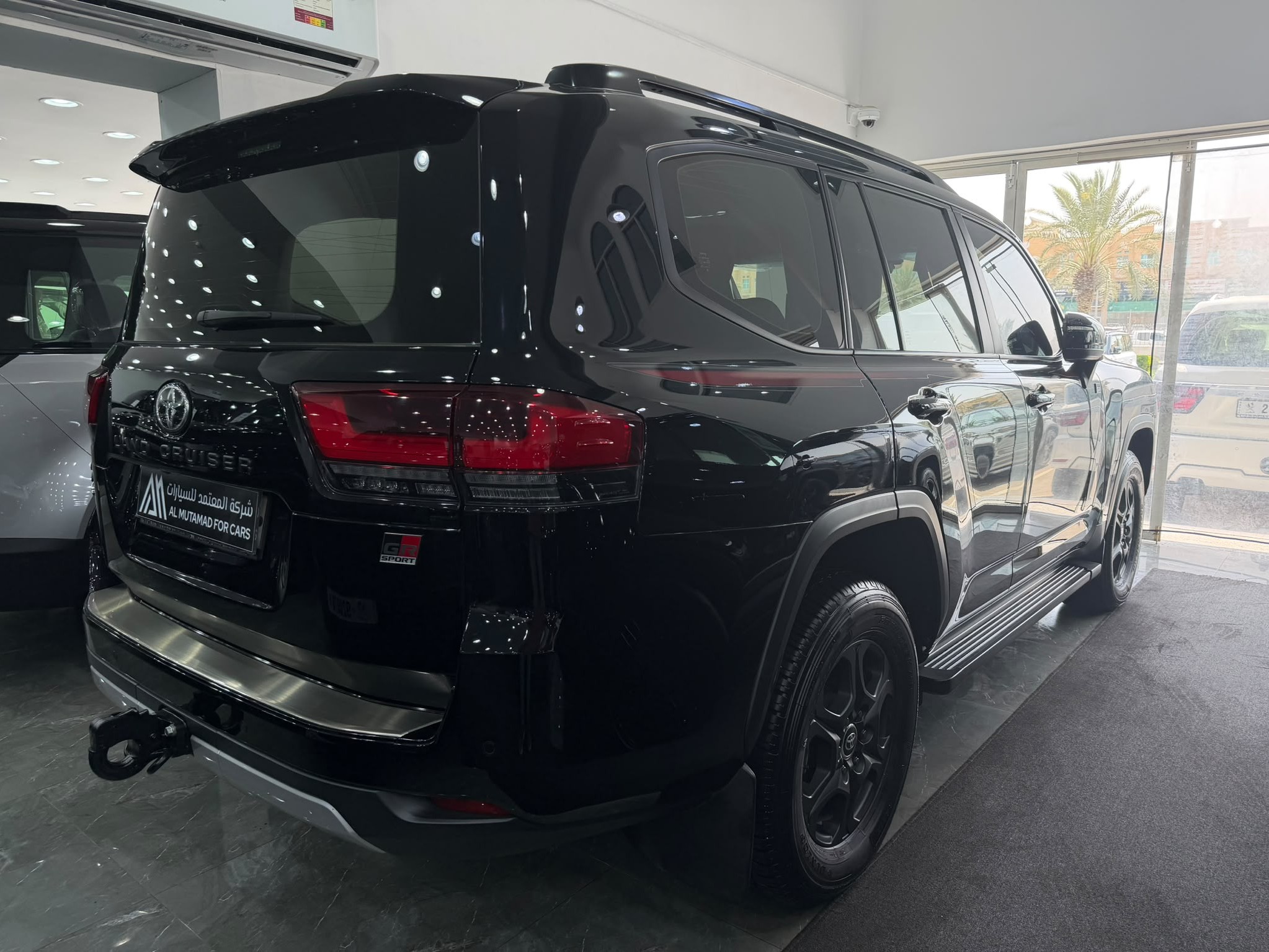 Toyota Land Cruiser GR TWIN TURBO 2024 - Image 2