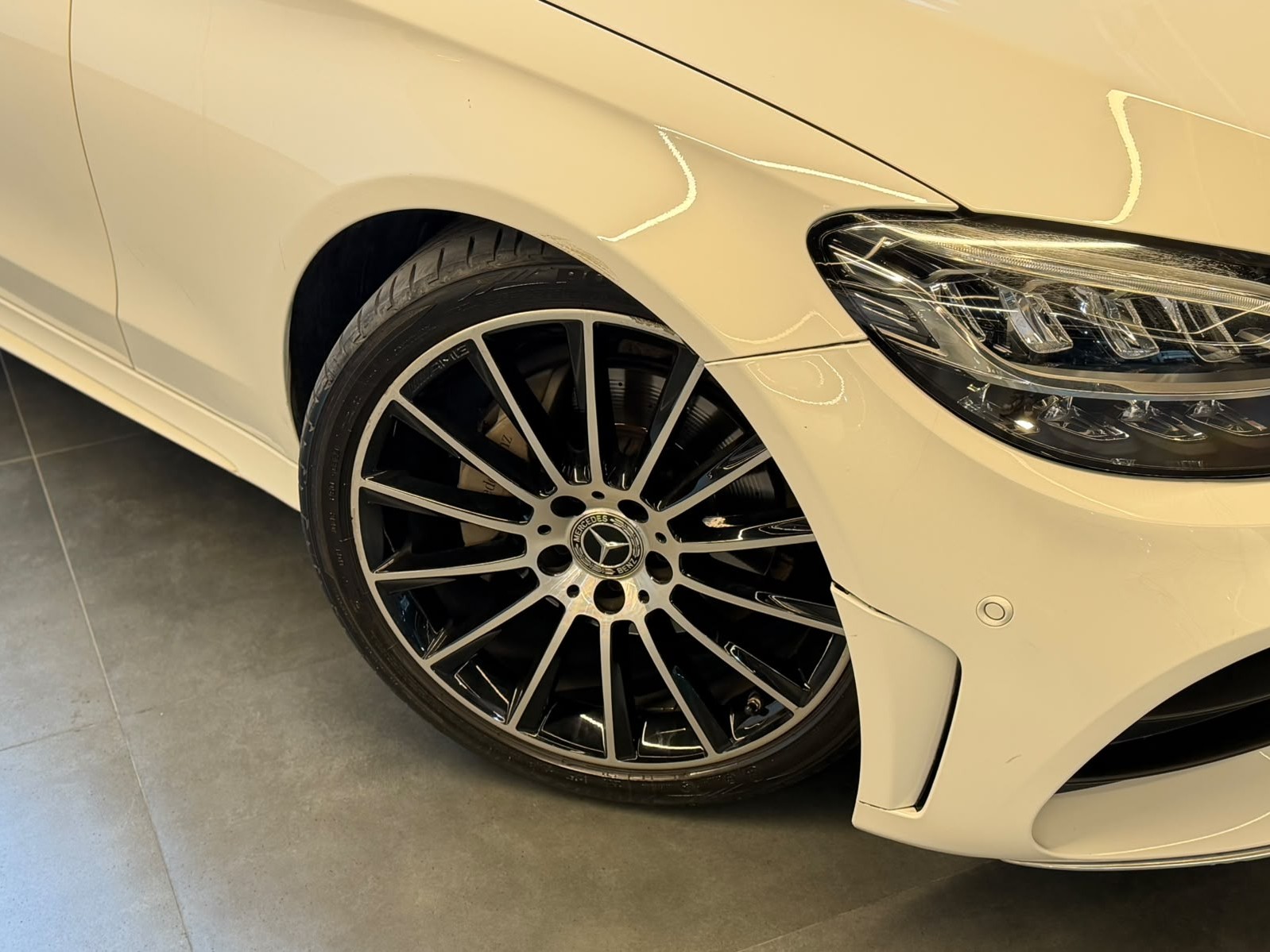 Mercedes-Benz C-Class Sedan 200 2019 - Image 3