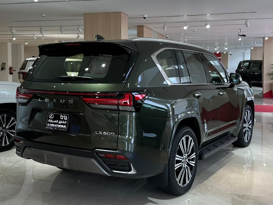 Lexus LX 600 Luxury  2026 - Image 3