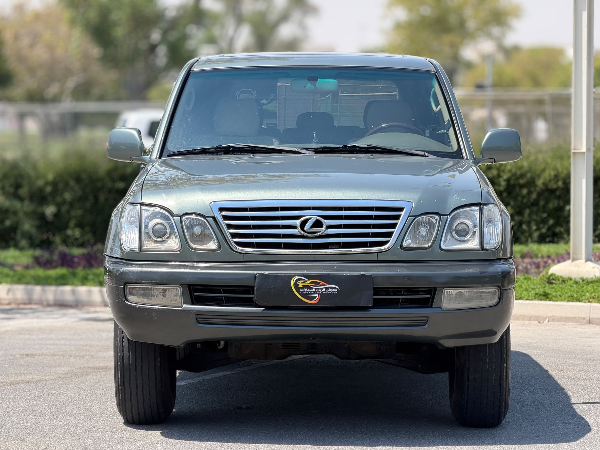 Lexus LX 470 2001 - Image 2