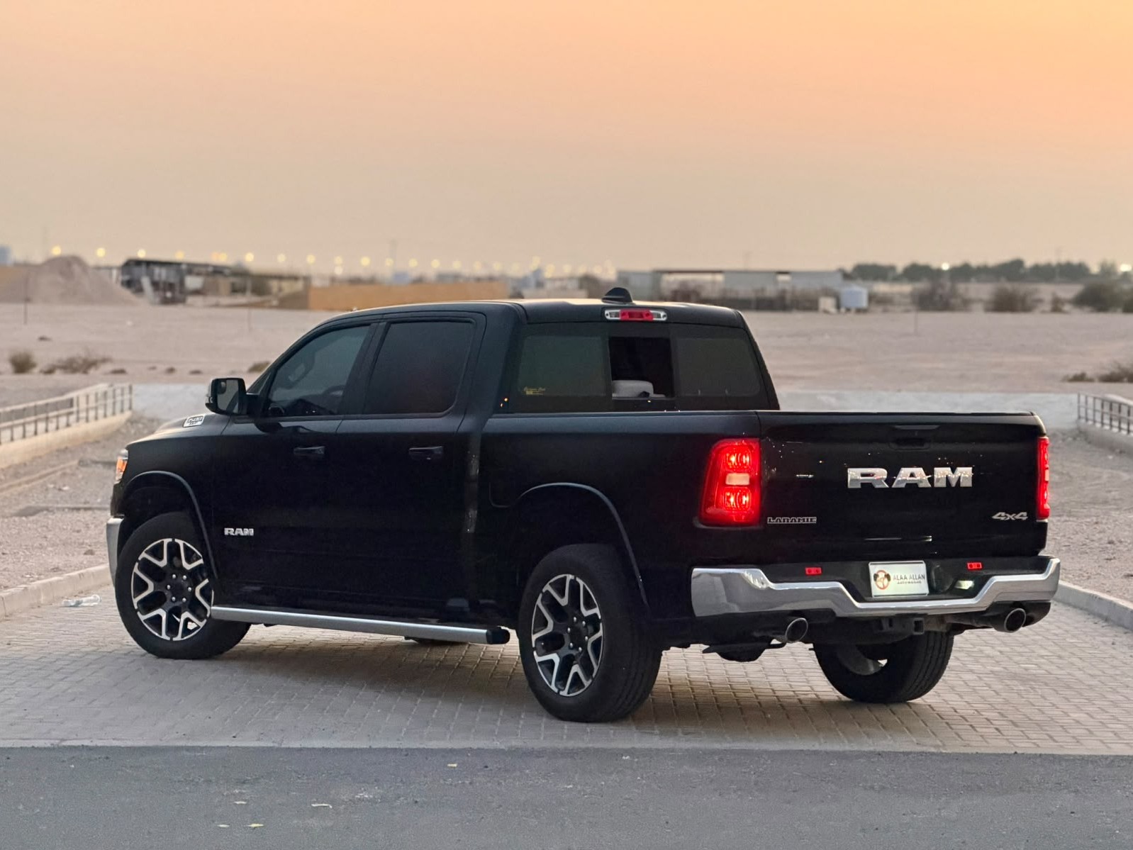 Dodge Ram Laramie 2025 - Image 3