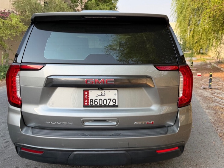 GMC Yukon AT4 2023 - Image 4