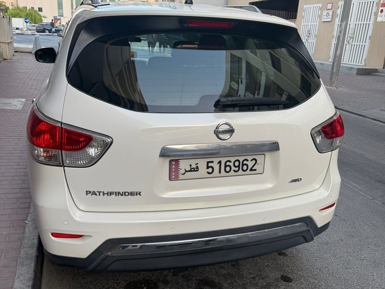 Nissan Pathfinder SV 2013 - Image 3
