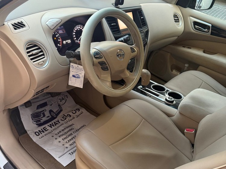Nissan Pathfinder SV 2013 - Image 4
