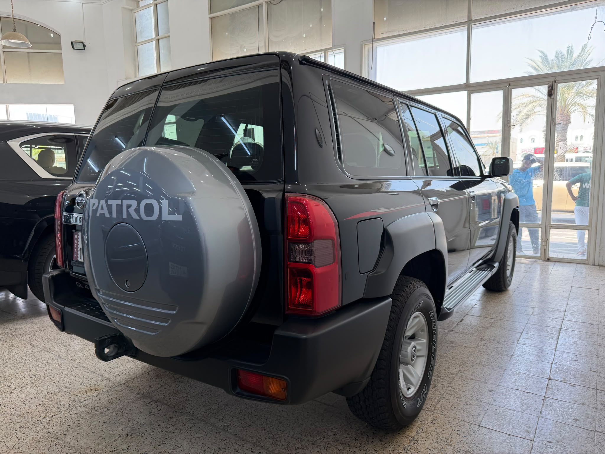 Nissan Patrol Safari 2023 - Image 4
