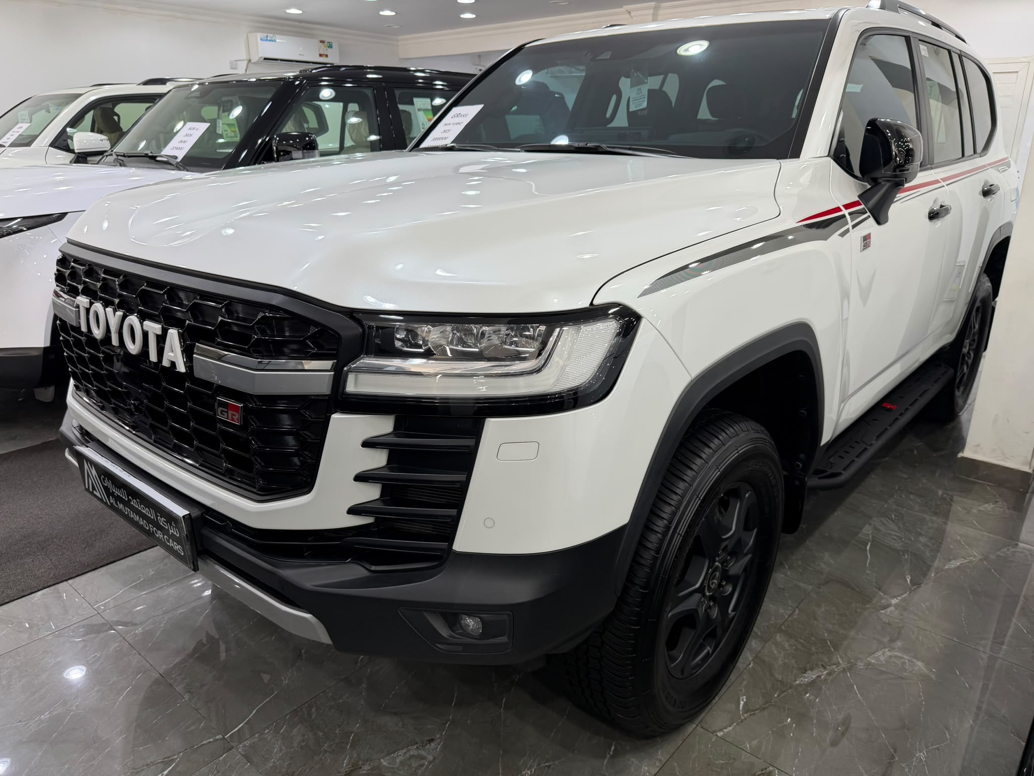 Toyota Land Cruiser GR Diesel 2023 - Image 2