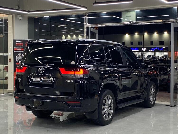 Toyota Land Cruiser GXR Twin Turbo 2022 - Image 2