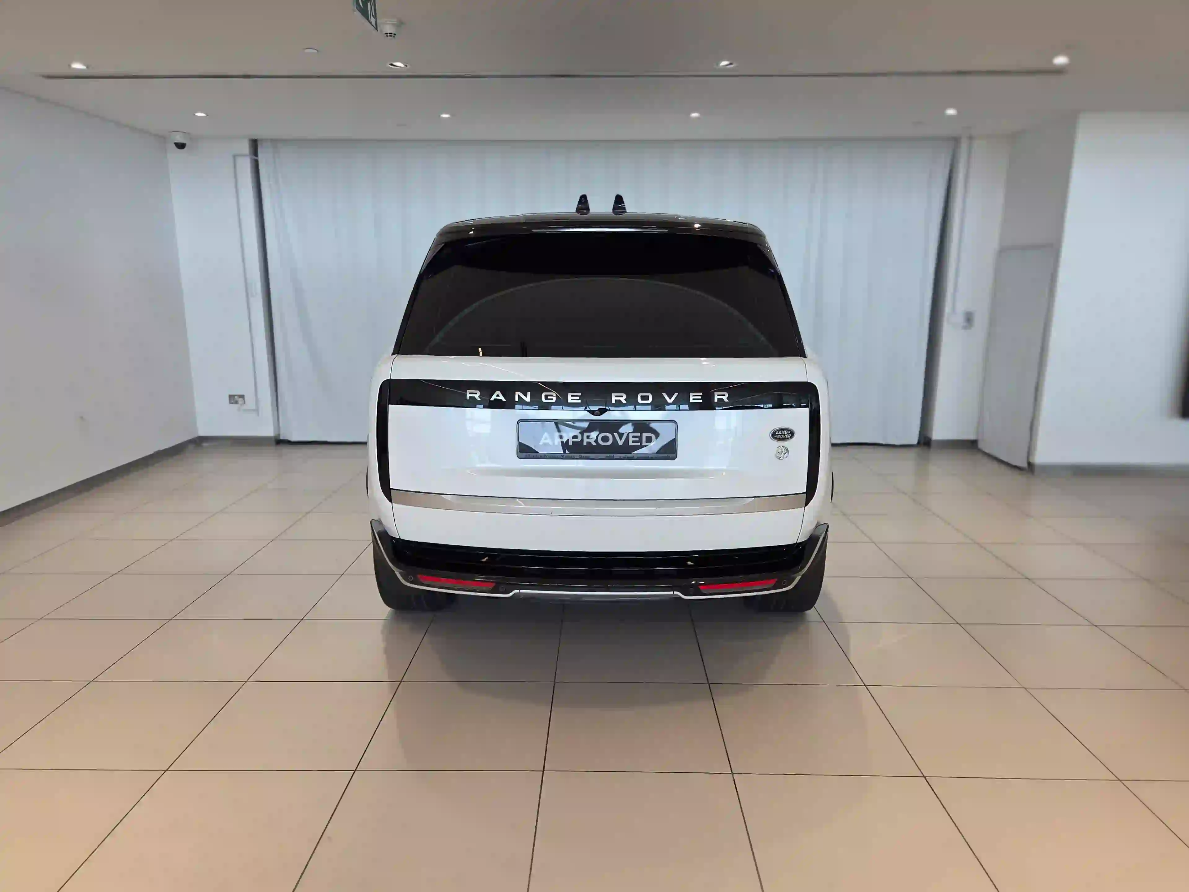 Land Rover Range Rover 4.4 V8 Autobiography 2022 - Image 2