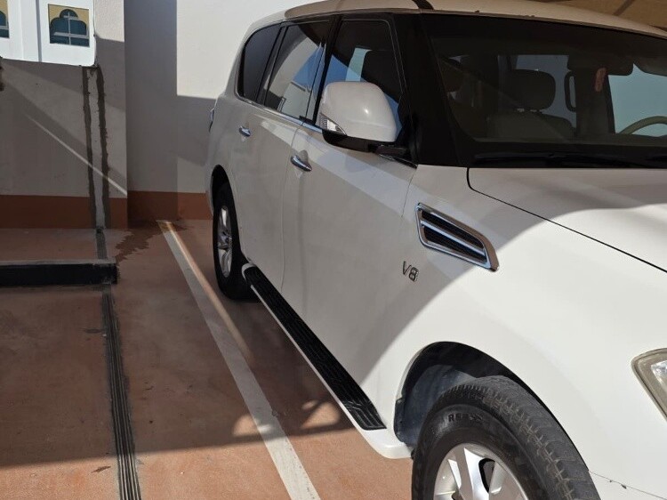 Nissan Patrol SE 2012 - Image 3