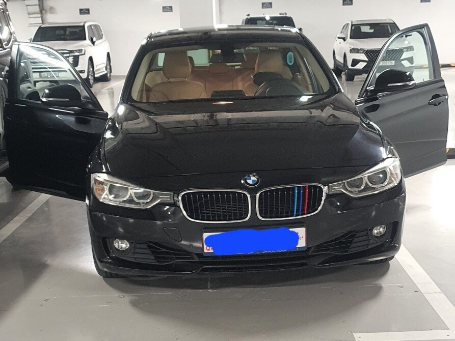 BMW 3-Series 320 i 2012 - Image 2