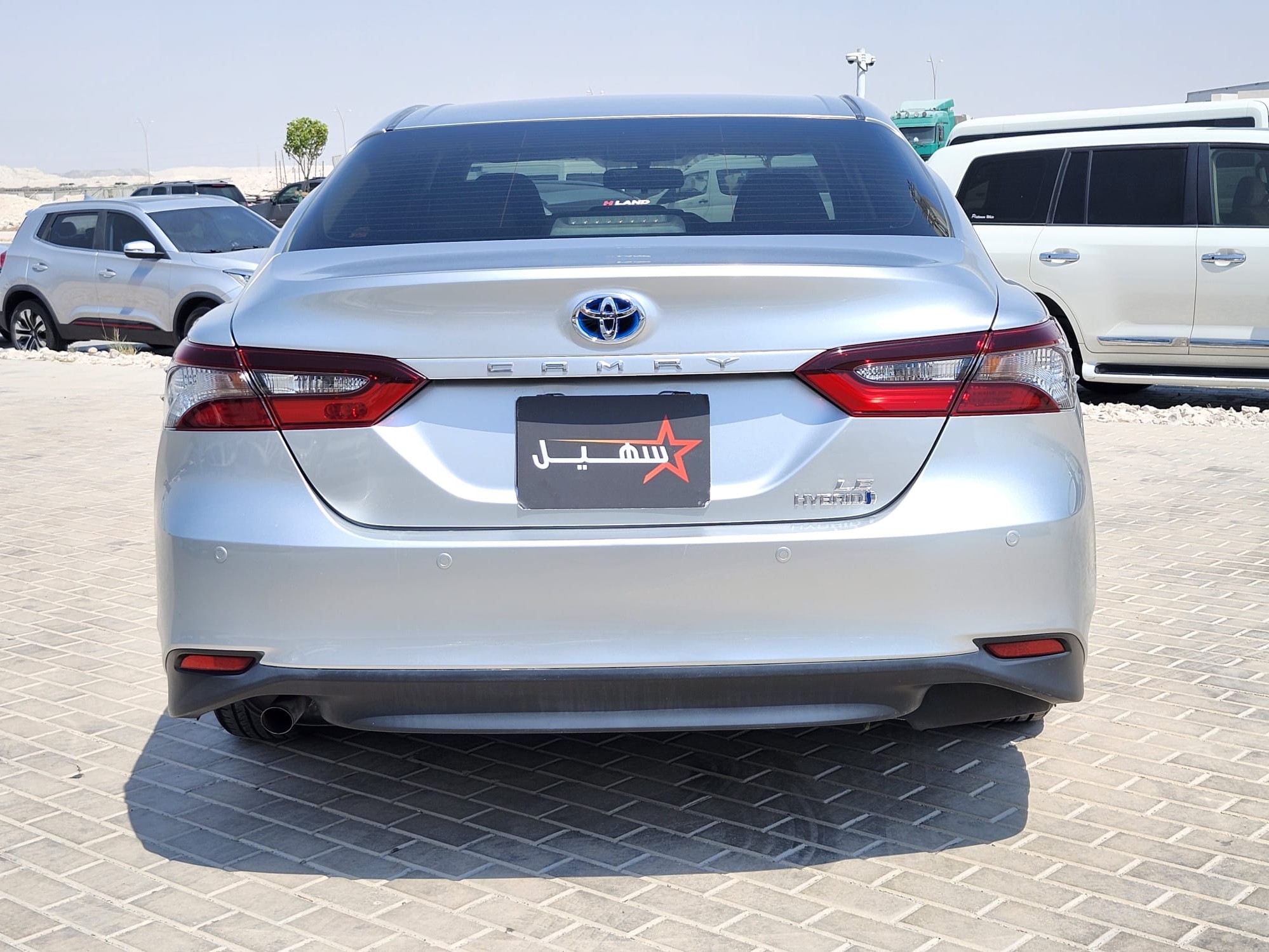 Toyota Camry HYBRID 2022 - Image 4