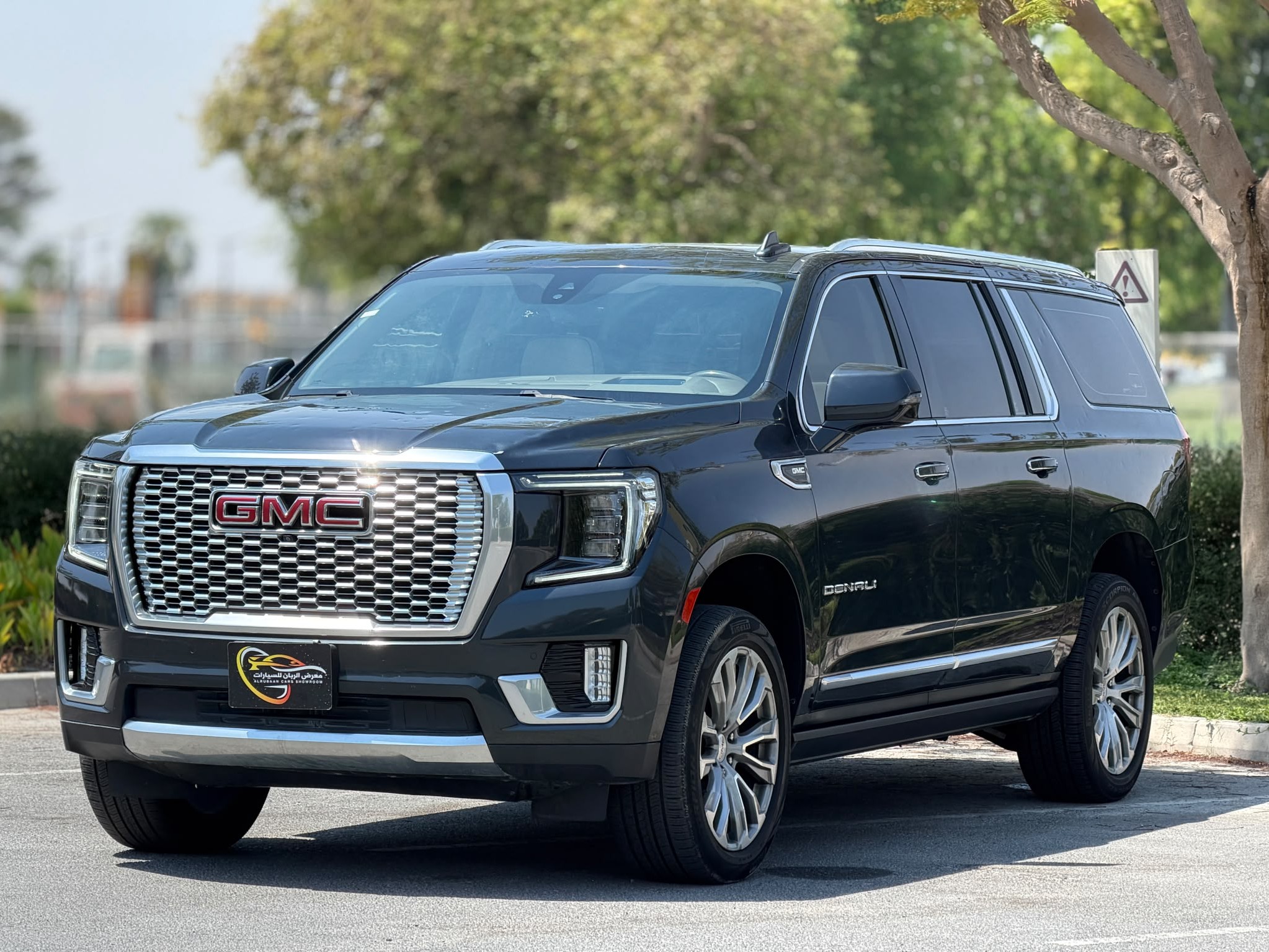 GMC Yukon Denali XL 2021 - Image 3