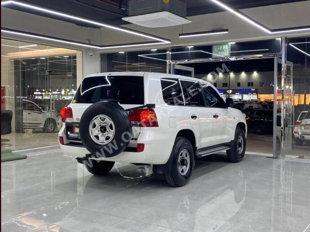Toyota Land Cruiser G standard 2011 - Image 3
