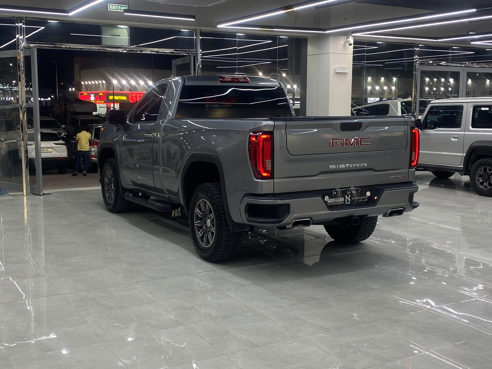 GMC Sierra AT4 2023 - Image 4