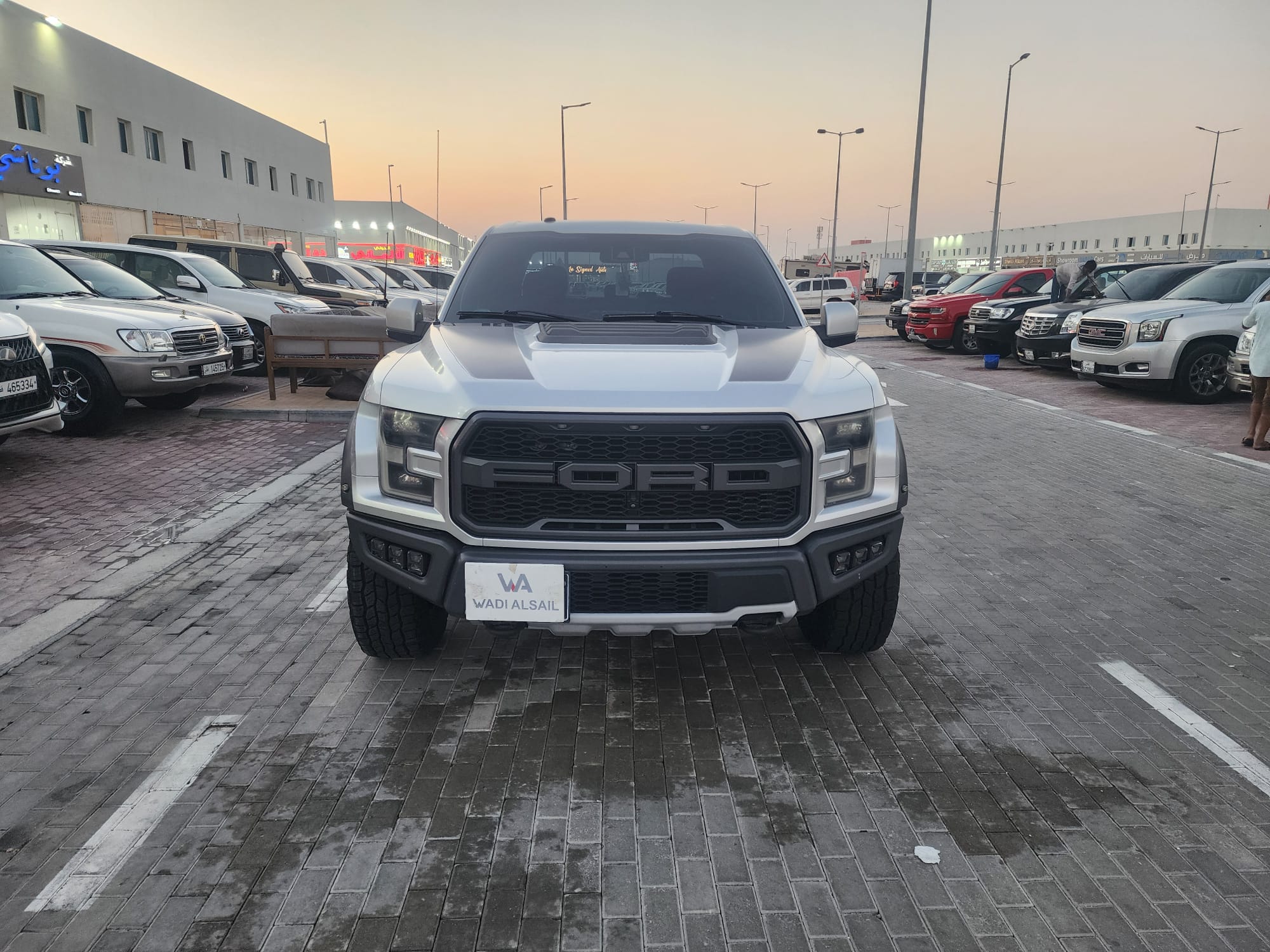 Ford Raptor 2018 - Image 2