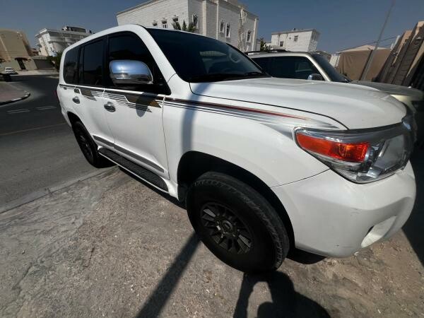 Toyota Land Cruiser GX.R 2015 - Image 2