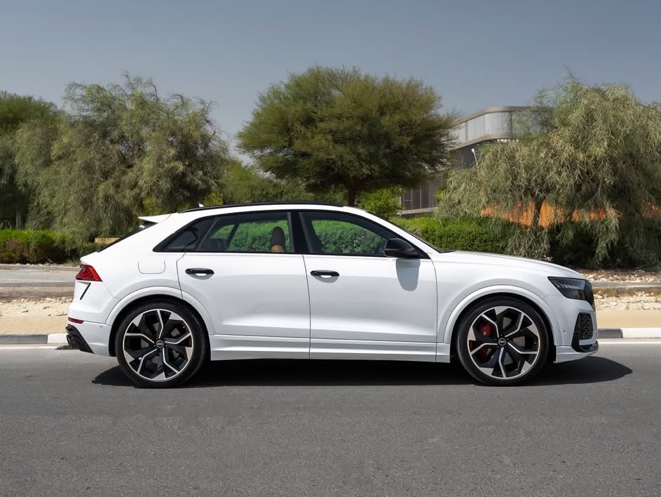 Audi RSQ 8 2023 - Image 3