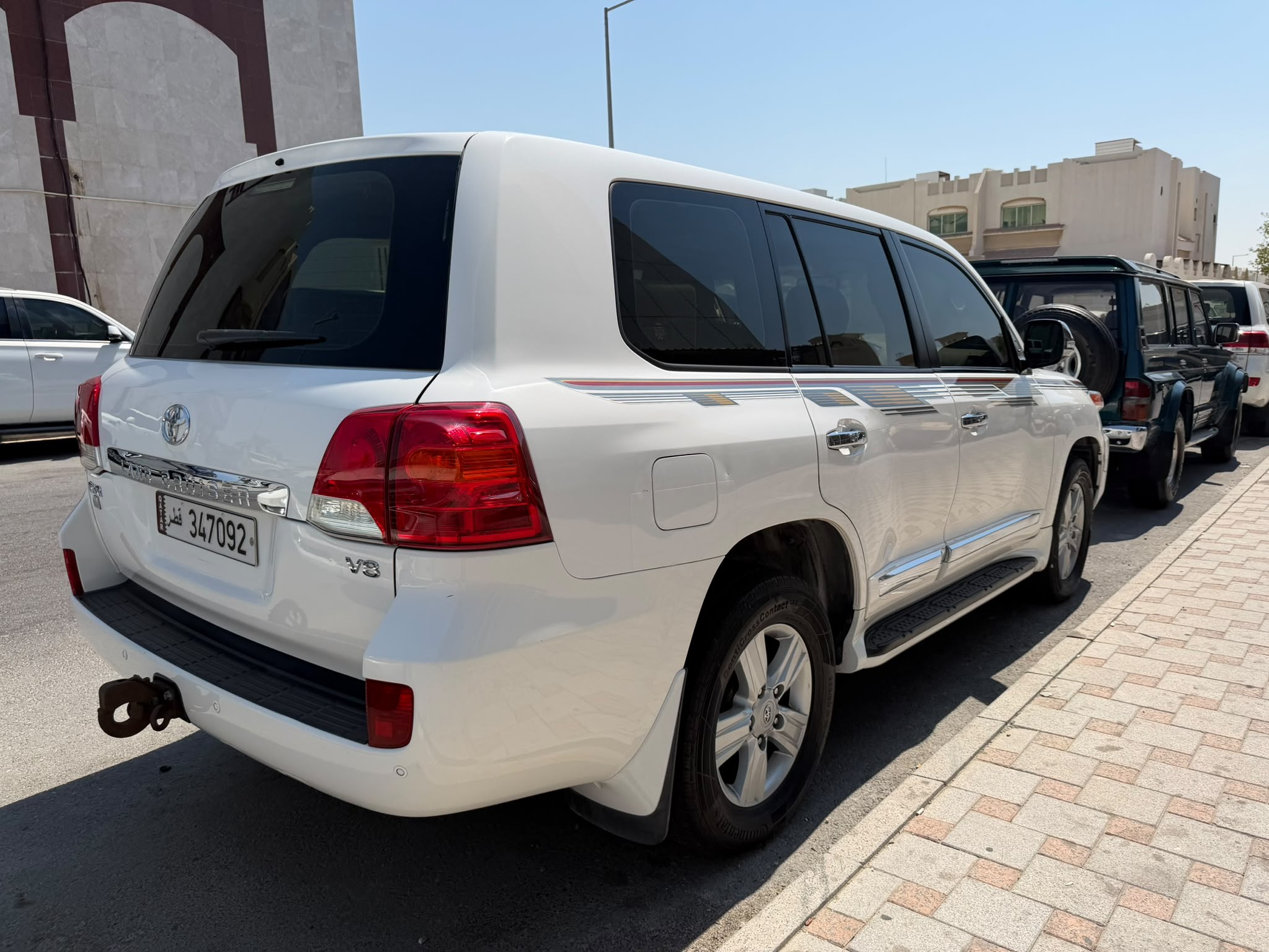 تويوتا لاند كروزر جي اكس ار v8 2014 - Image 3