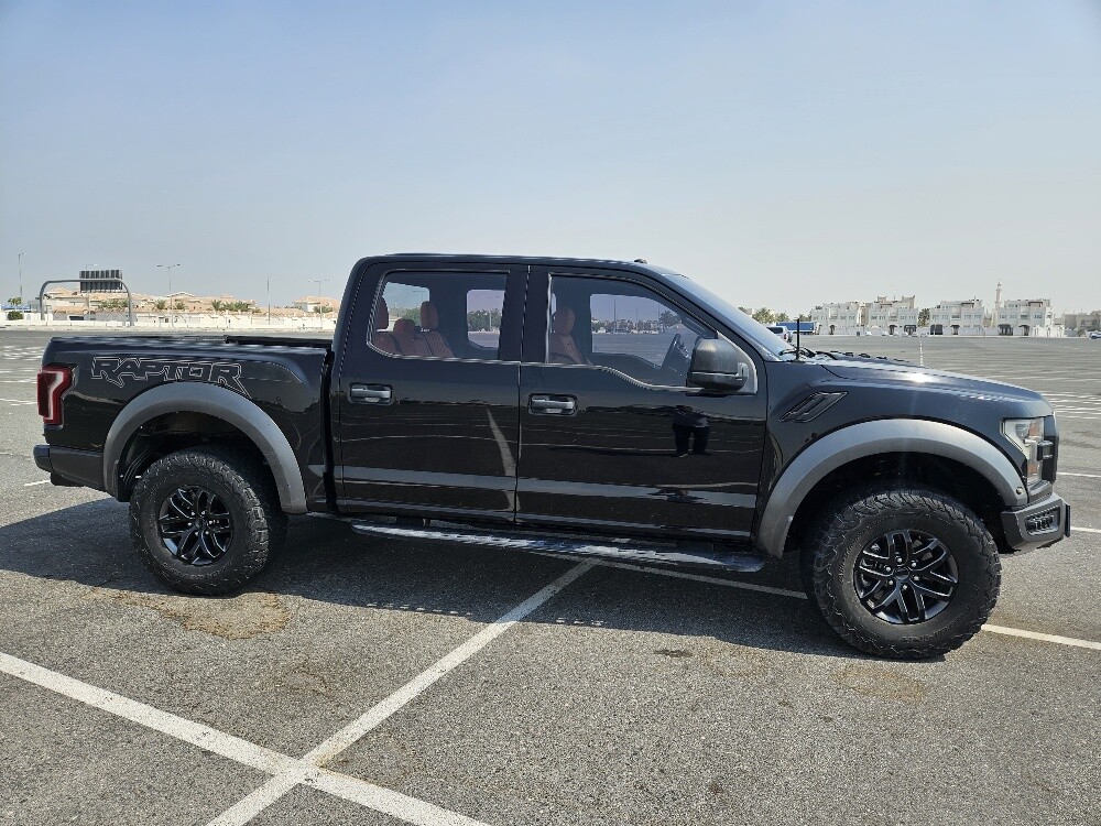 Ford Raptor SVT 2018 - Image 4