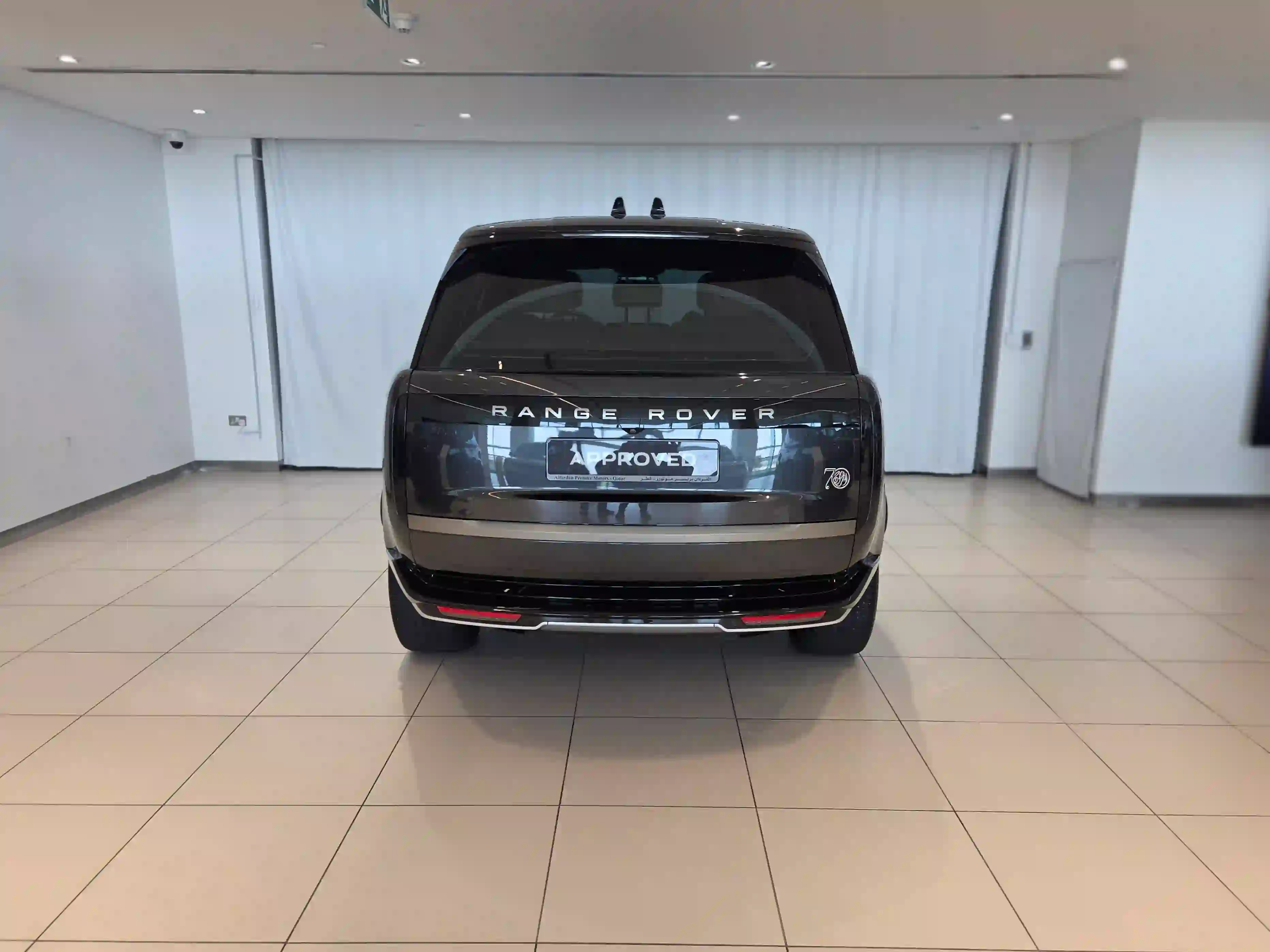 Land Rover Range Rover 4.4 V8 HSE 2024 - Image 2