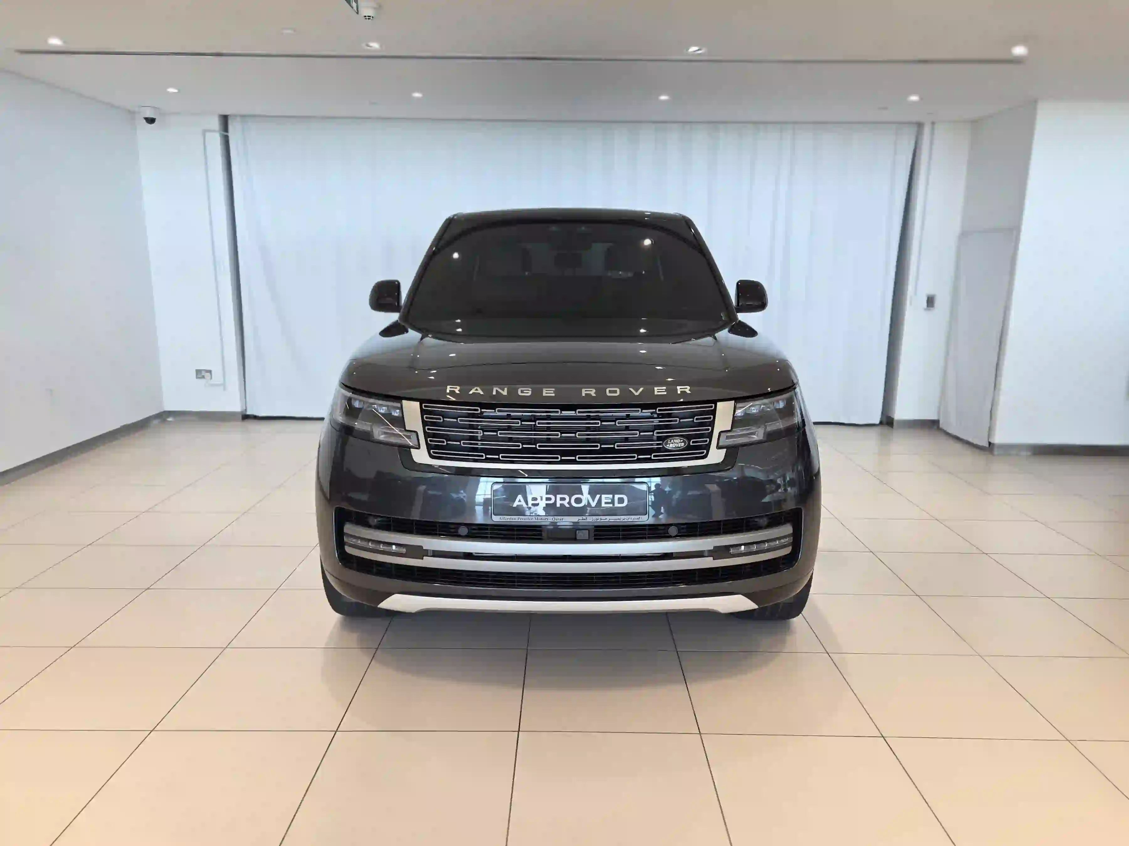 Land Rover Range Rover 4.4 V8 HSE 2024 - Image 4