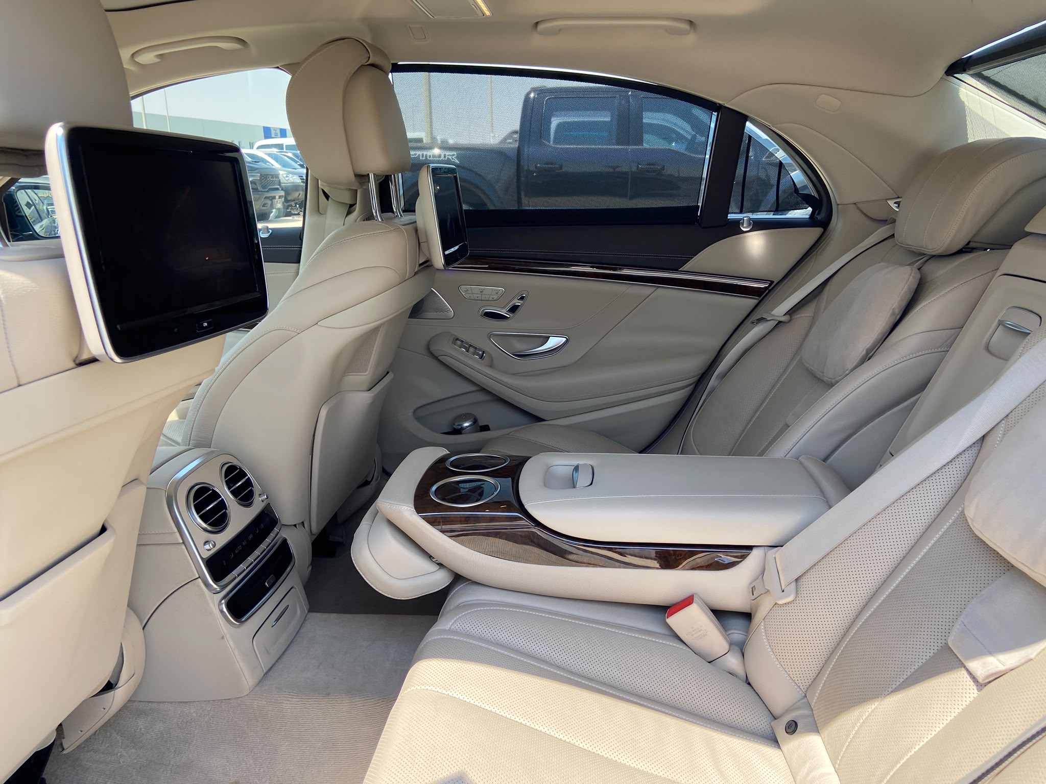 مرسيدس بنز S-Class Sedan 400 2014 - Image 4