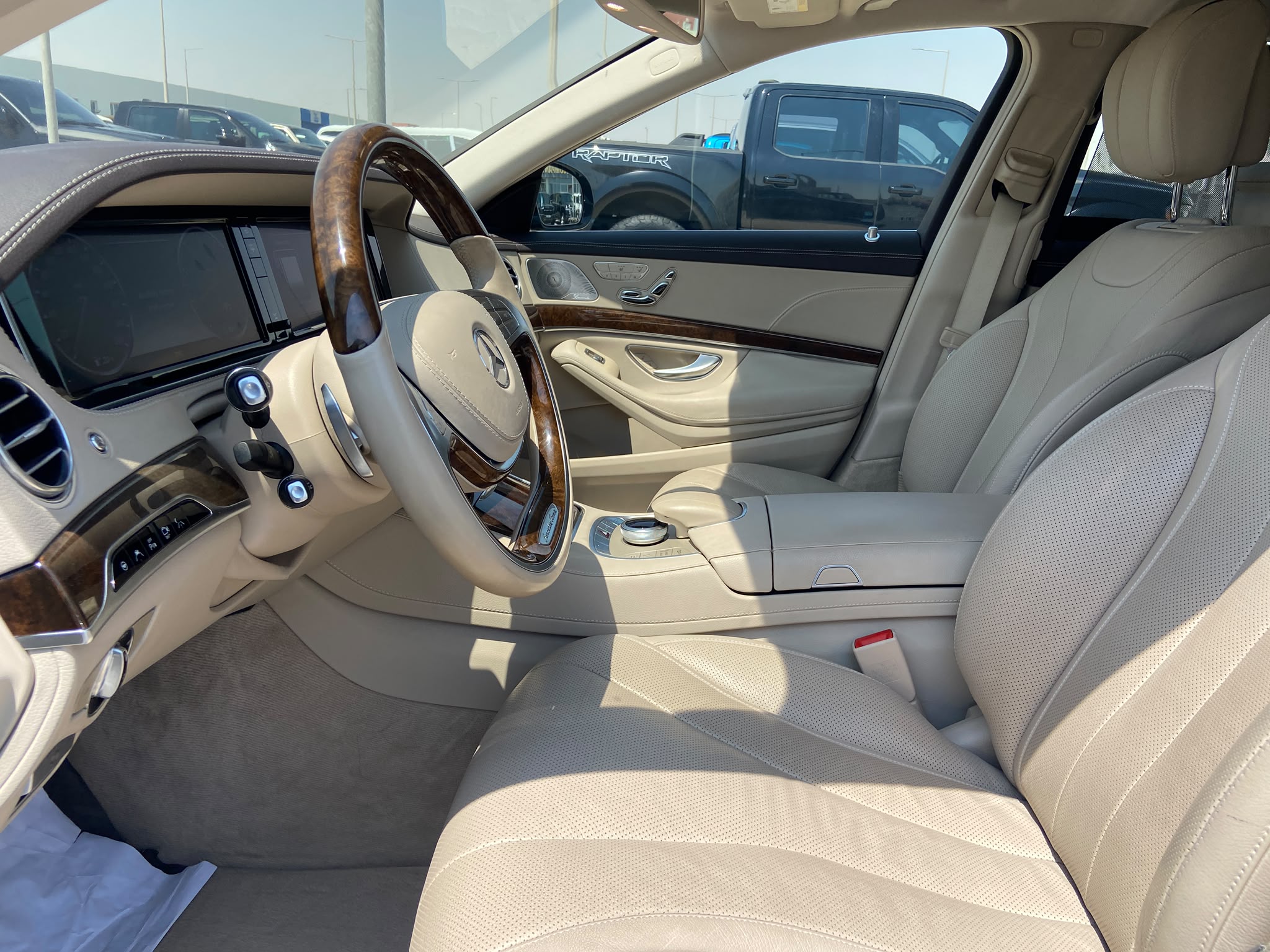 مرسيدس بنز S-Class Sedan 400 2014 - Image 2