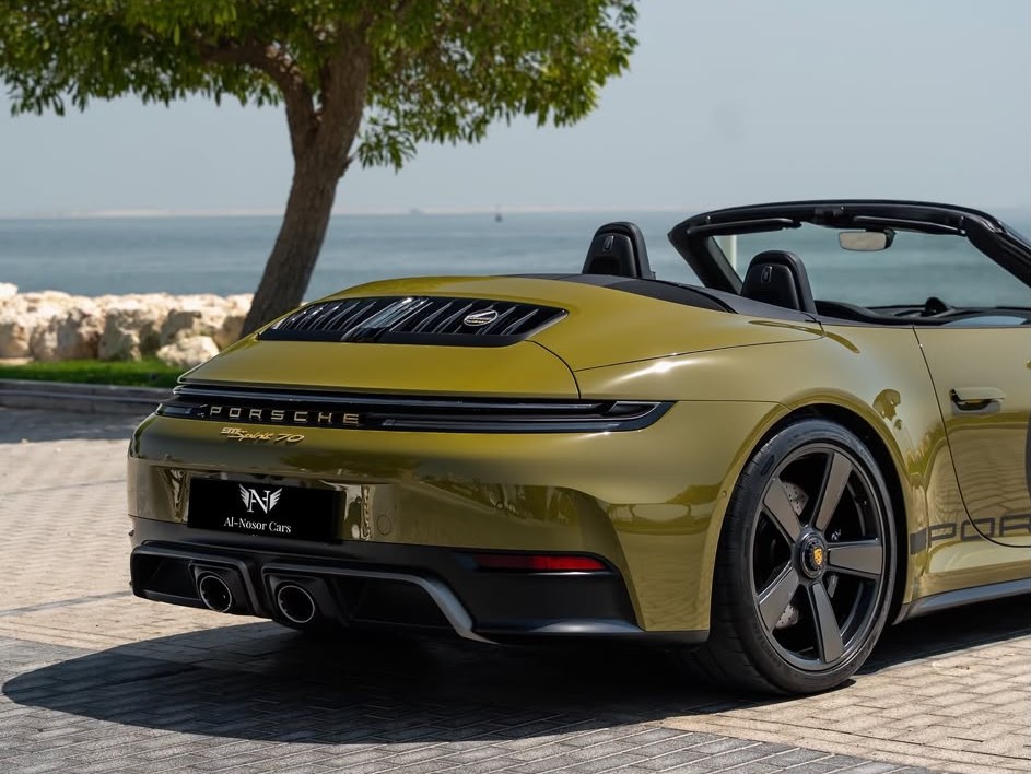 Porsche 911 2025 - Image 3