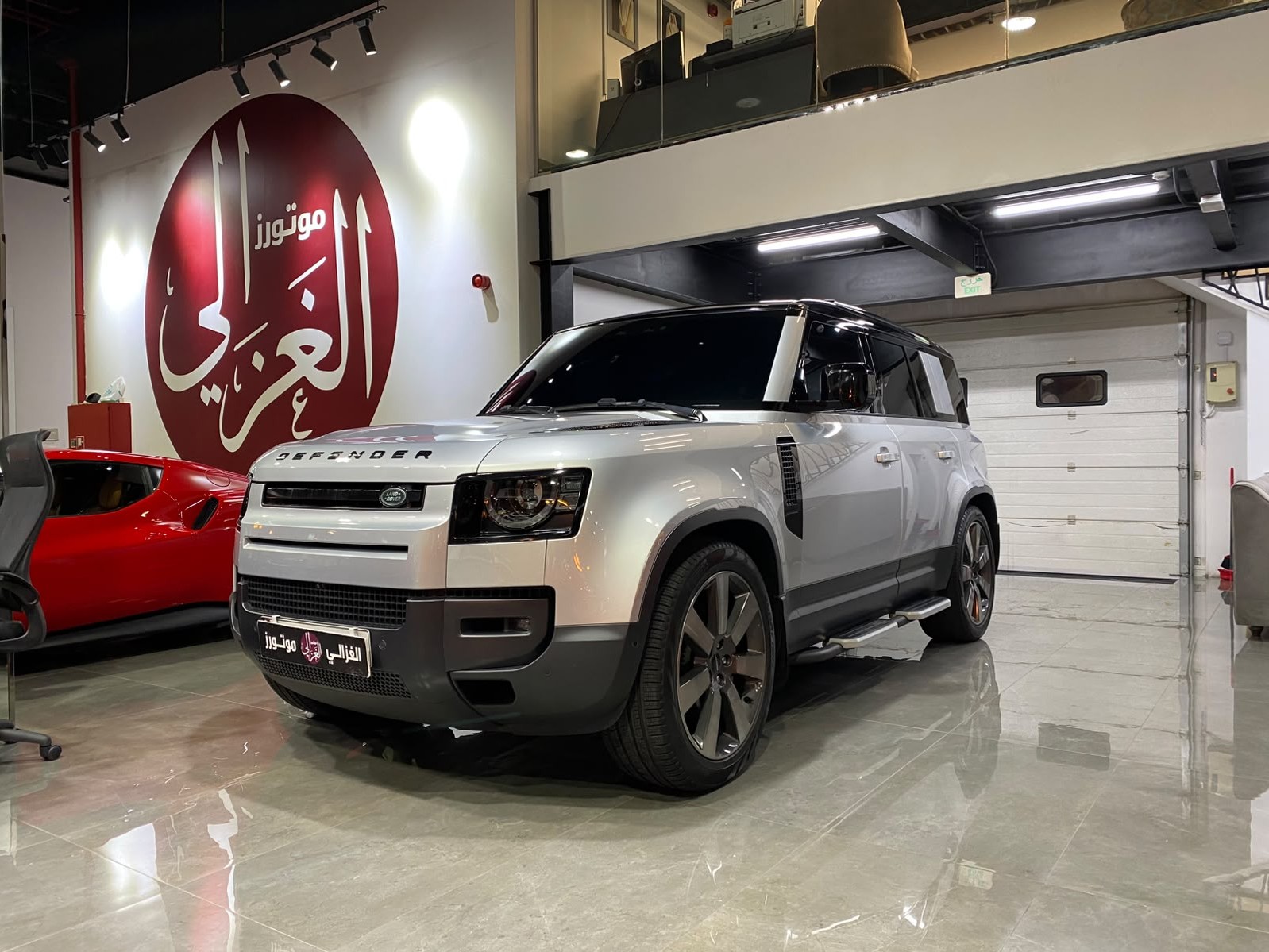 Land Rover Defender HSE 2023 - Image 1