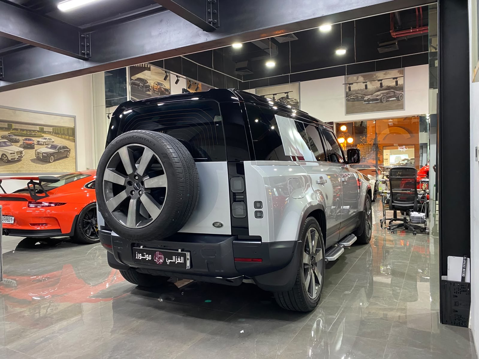 Land Rover Defender HSE 2023 - Image 3