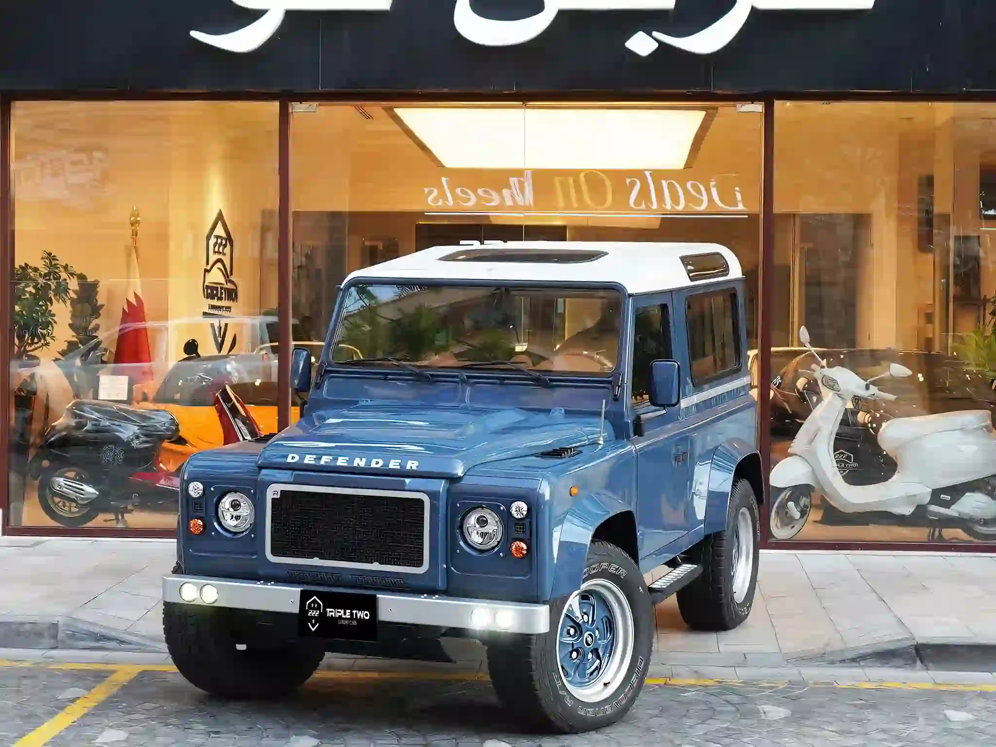 لاند روفر ديفندر 90 2012 - Image 1
