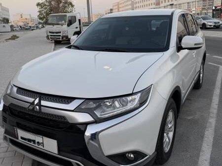 Mitsubishi Outlander 2022 - Image 1