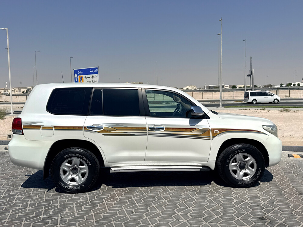 Toyota Land Cruiser GX.R 2009 - Image 2