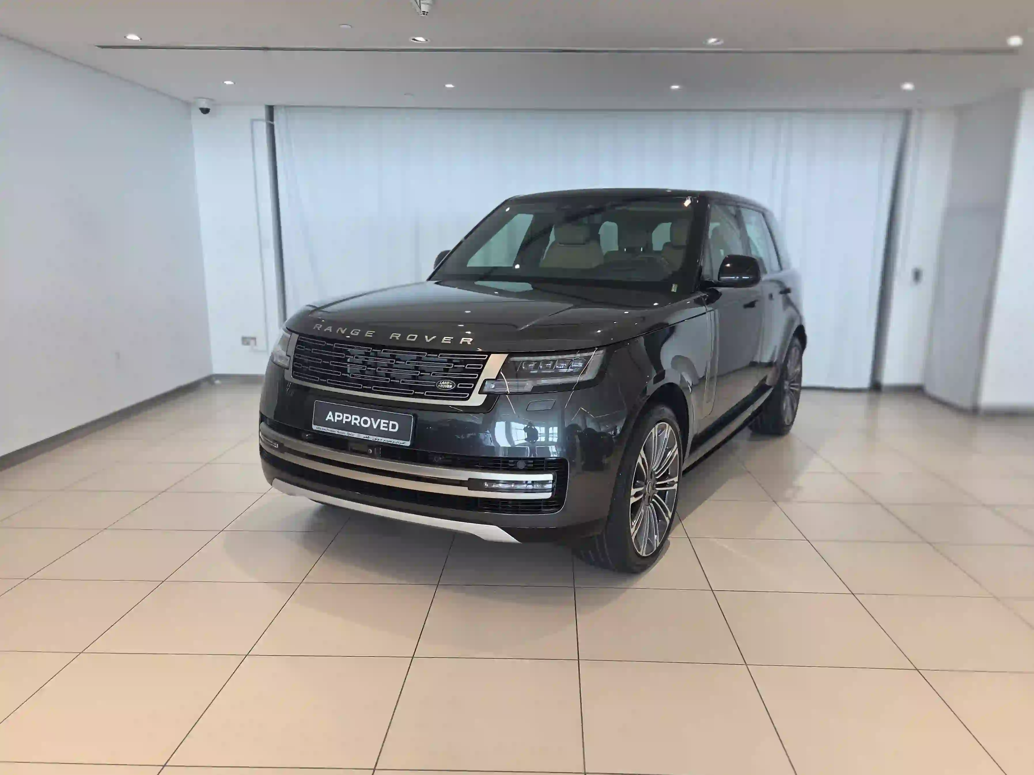 Land Rover Range Rover 4.4 V8 HSE 2024 - Image 1