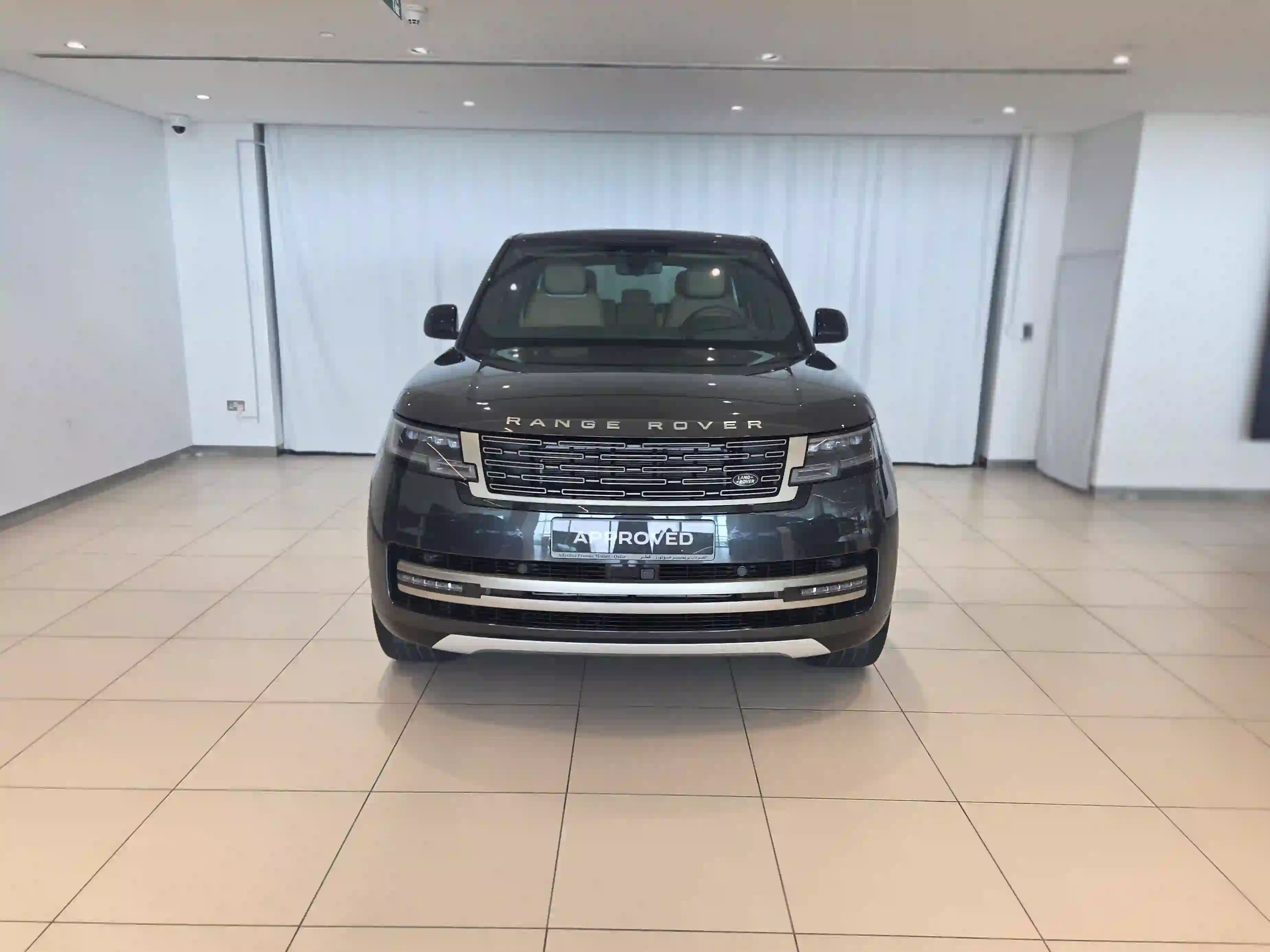 Land Rover Range Rover 4.4 V8 HSE 2024 - Image 4