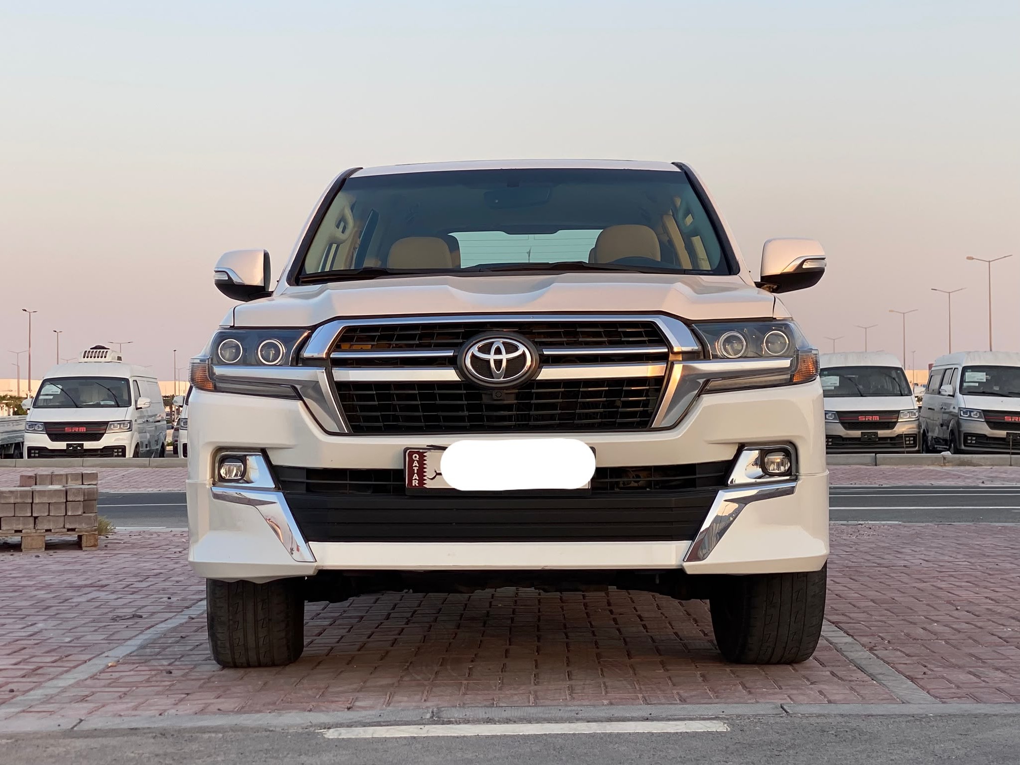 Toyota Land Cruiser GXR v8 2016 - Image 2