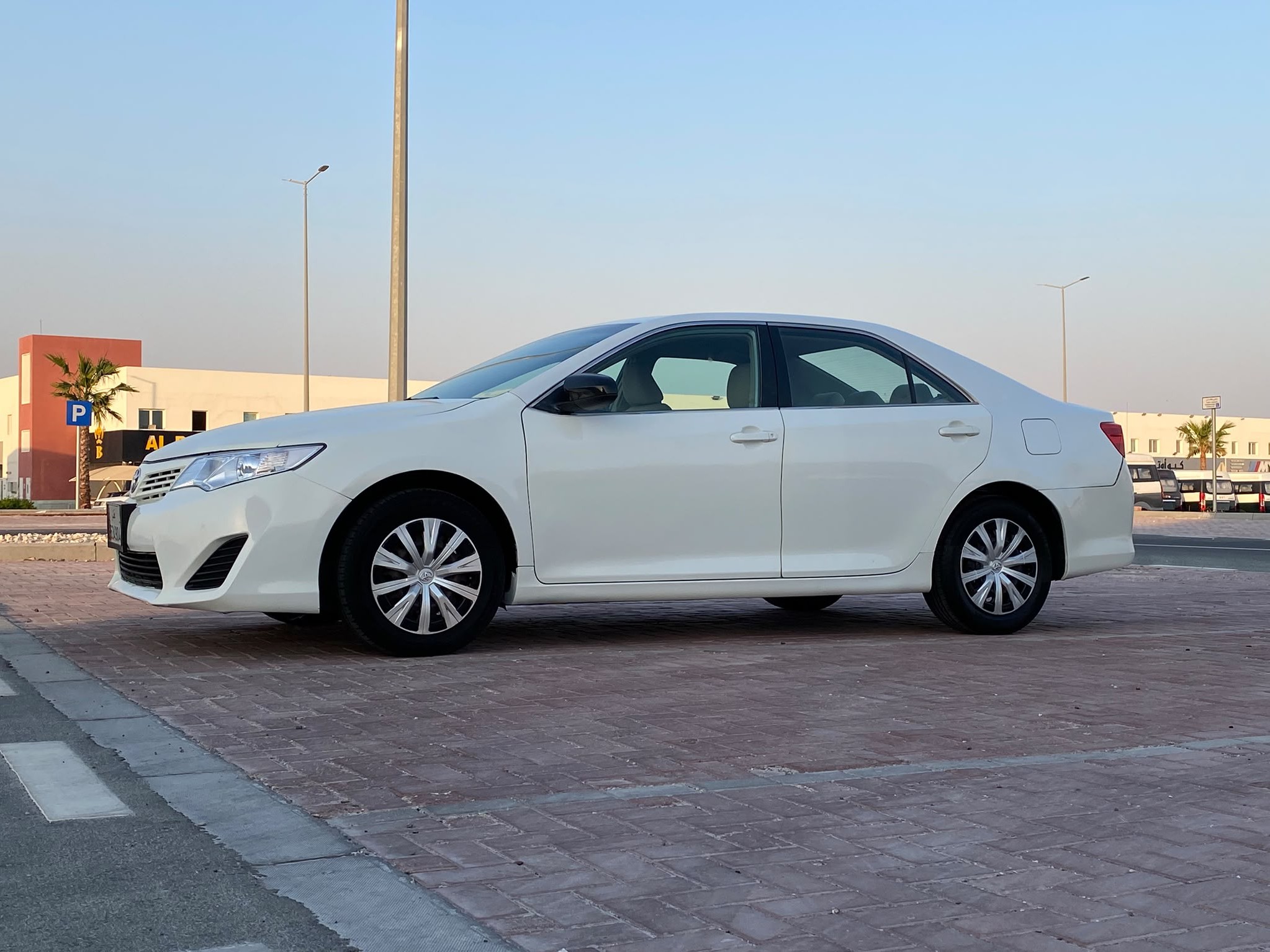 Toyota Camry GL 2015 - Image 4