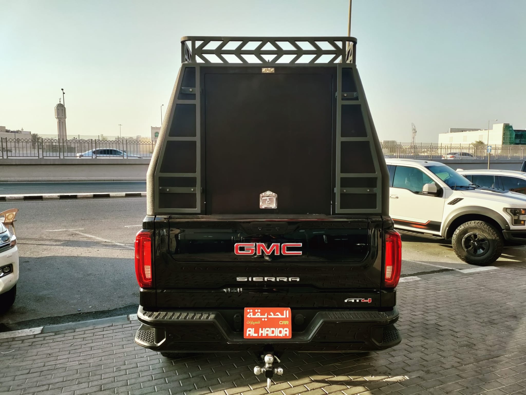 GMC Sierra AT4 2021 - Image 4