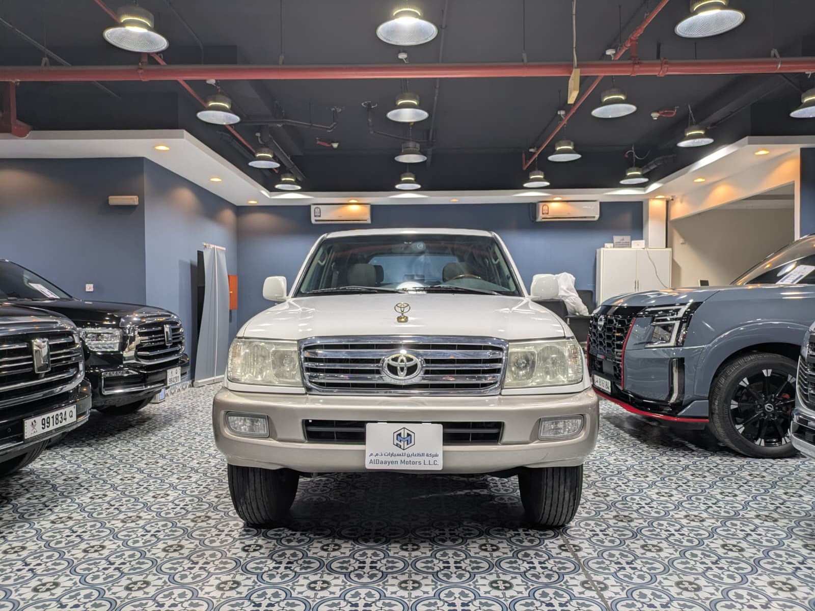 Toyota Land Cruiser GXR v6 2007 - Image 2