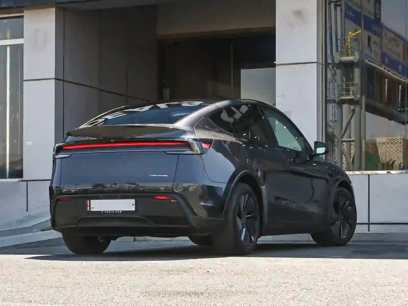 Tesla Model Y Long Range 2025 - Image 1