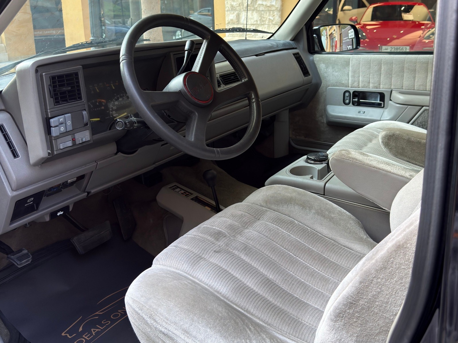 GMC Yukon SLE 1994 - Image 3