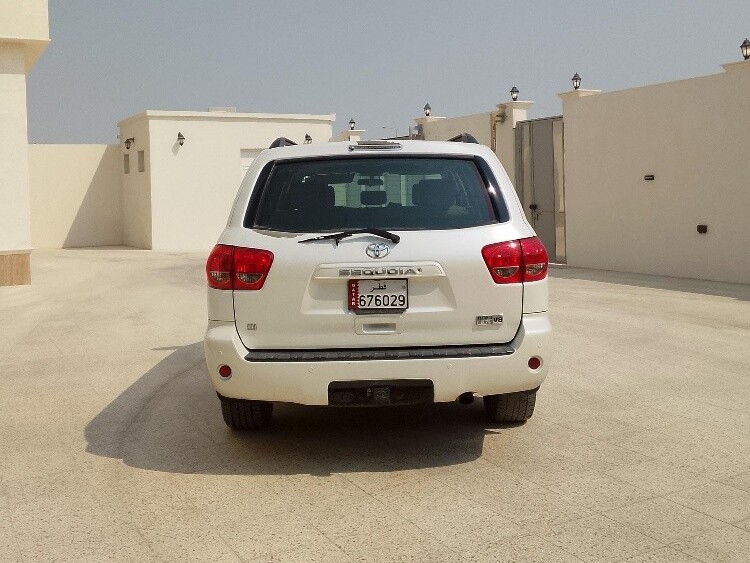 Toyota Sequoia SR5 2015 - Image 4