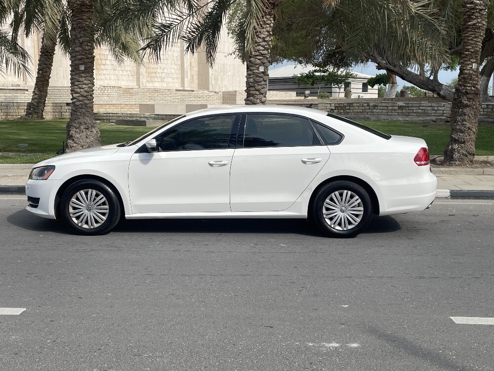 Volkswagen Passat 2015 - Image 2