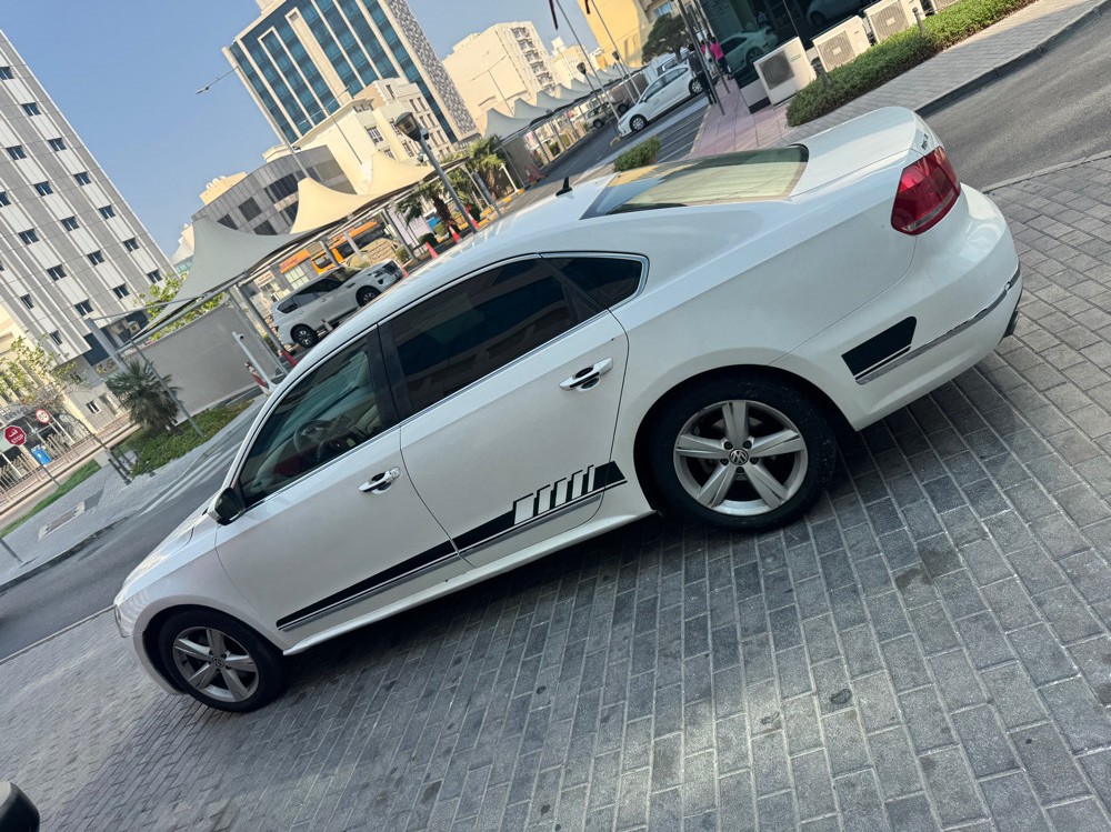 Volkswagen Passat SE 2013 - Image 2