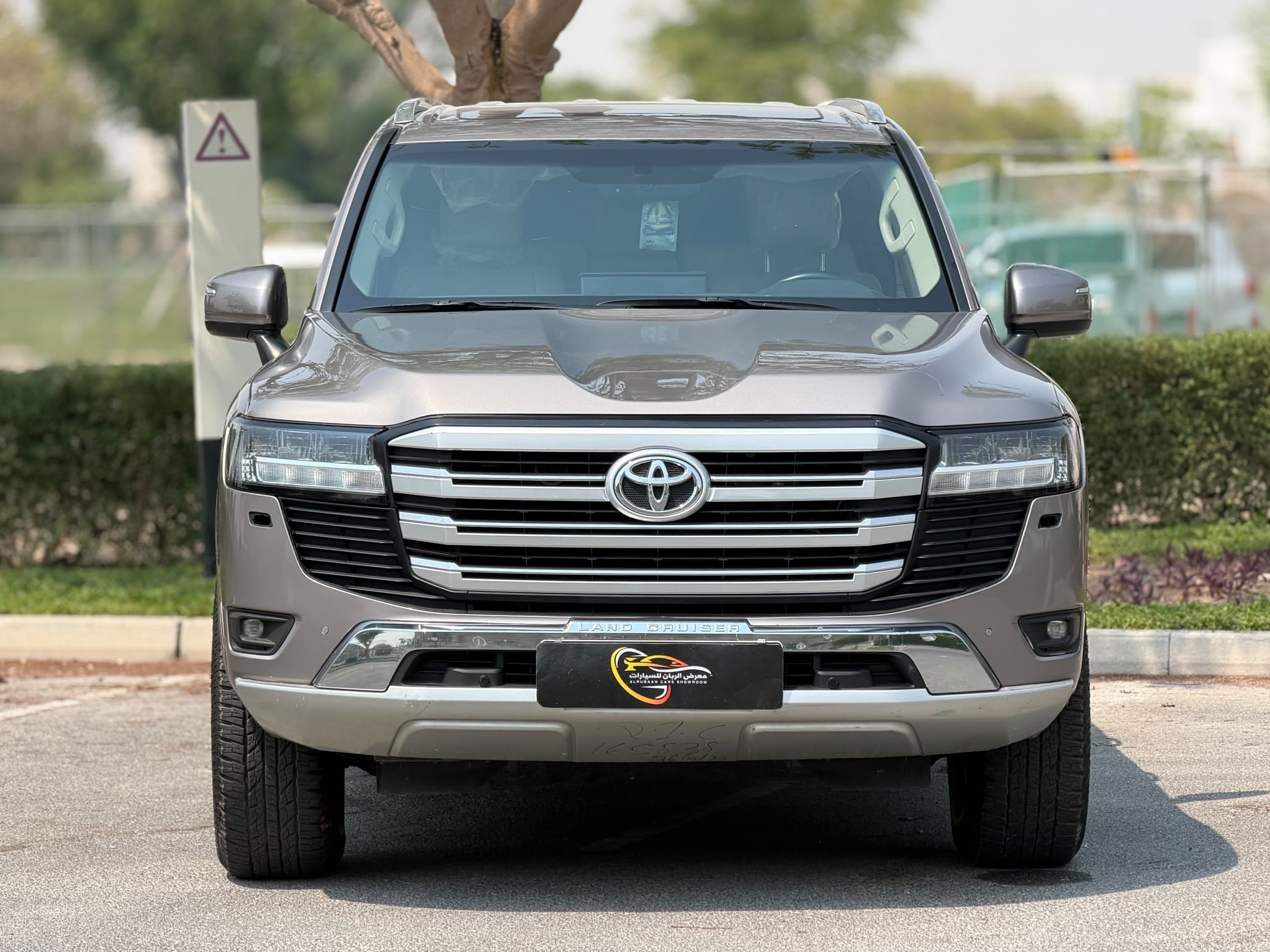 تويوتا لاند كروزر جي اكس ار v6 2024 - Image 2