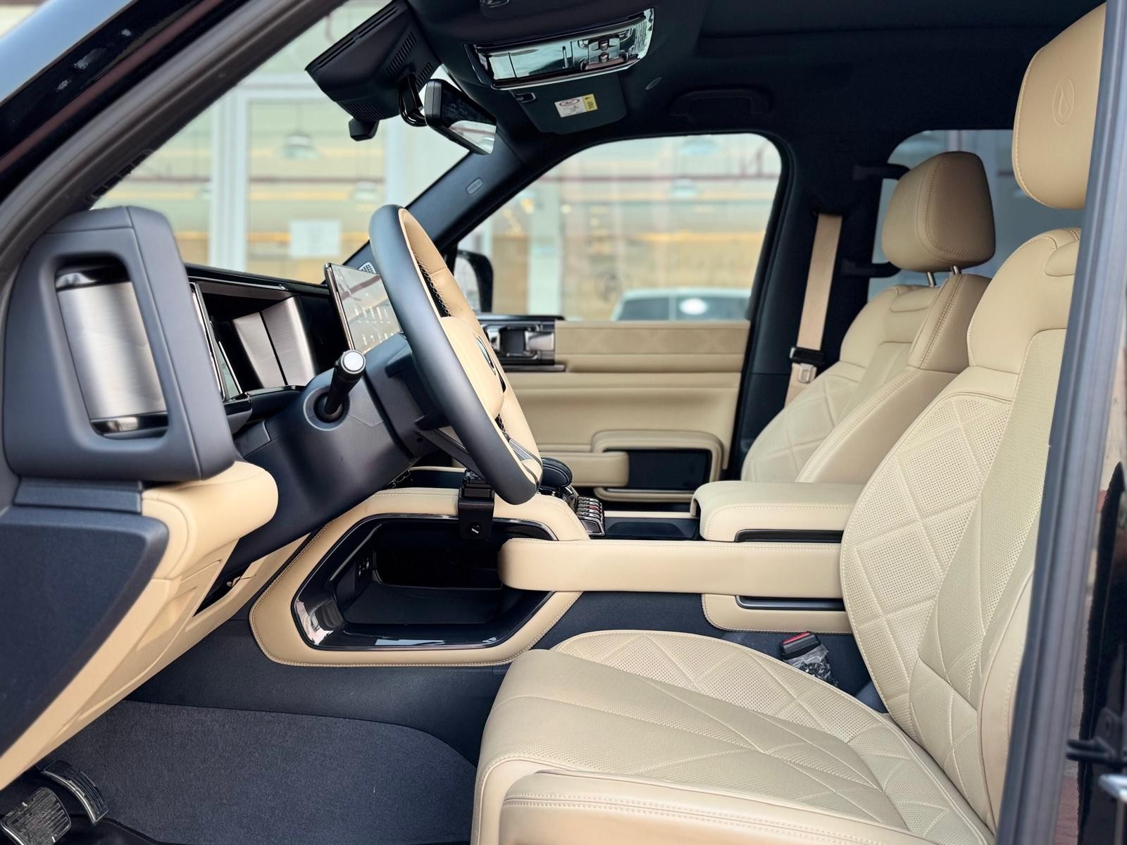 بي واي دي  B5 Deluxe 2026 - Image 3