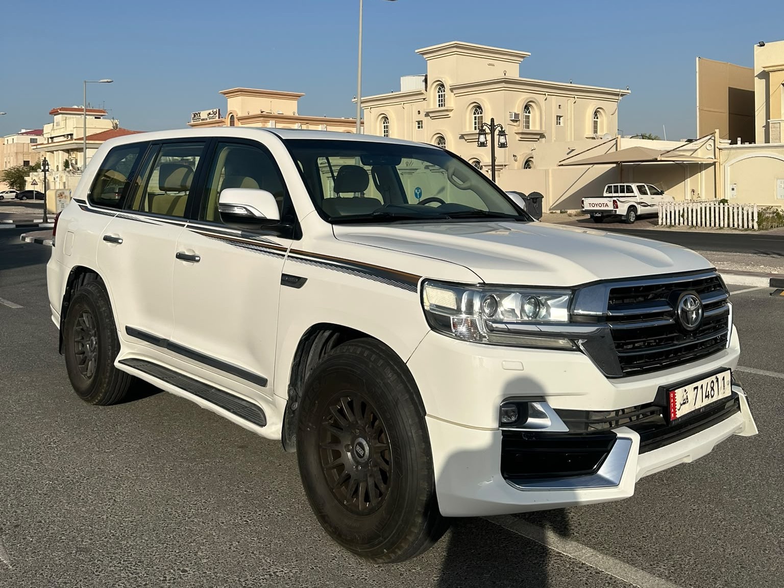 تويوتا لاند كروزر جي اكس ار v8 2016 - Image 1