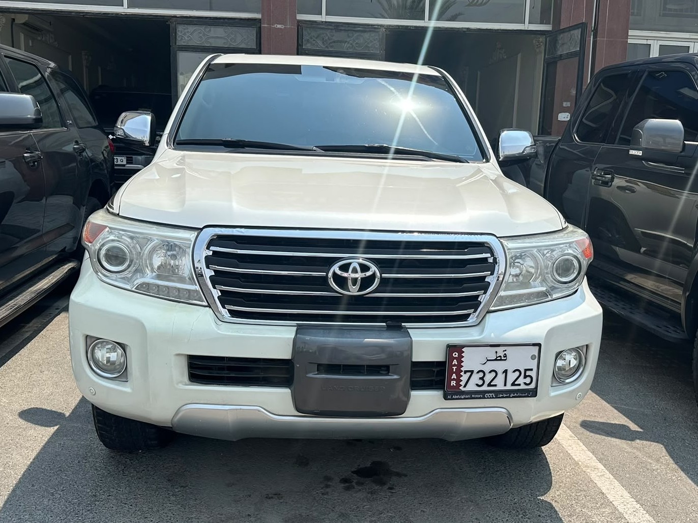 Toyota Land Cruiser GXR v8 2014 - Image 2